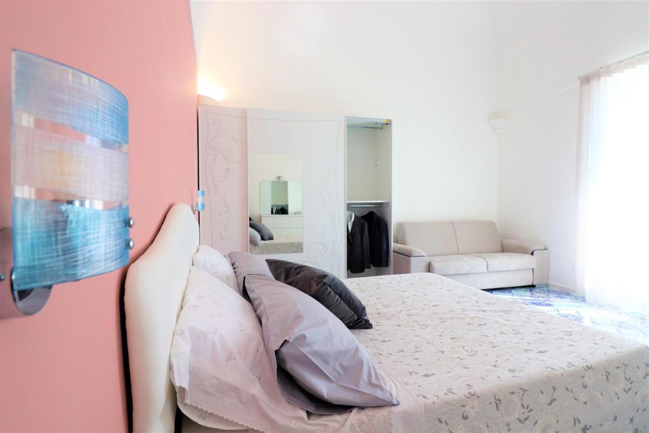 Mary'S Apartments - De Vivo Realty Massa Lubrense Exteriör bild